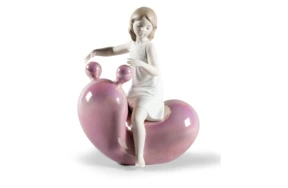 Фигурка Lladro Покачаюсь 15х21 см, фарфор, розовая
