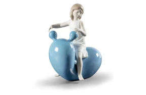 Фигурка Lladro Покачаюсь 15х21 см, фарфор, голубая