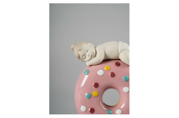Фигурка Lladro Моя сладкая любовь, девочка 10х13 см, фарфор