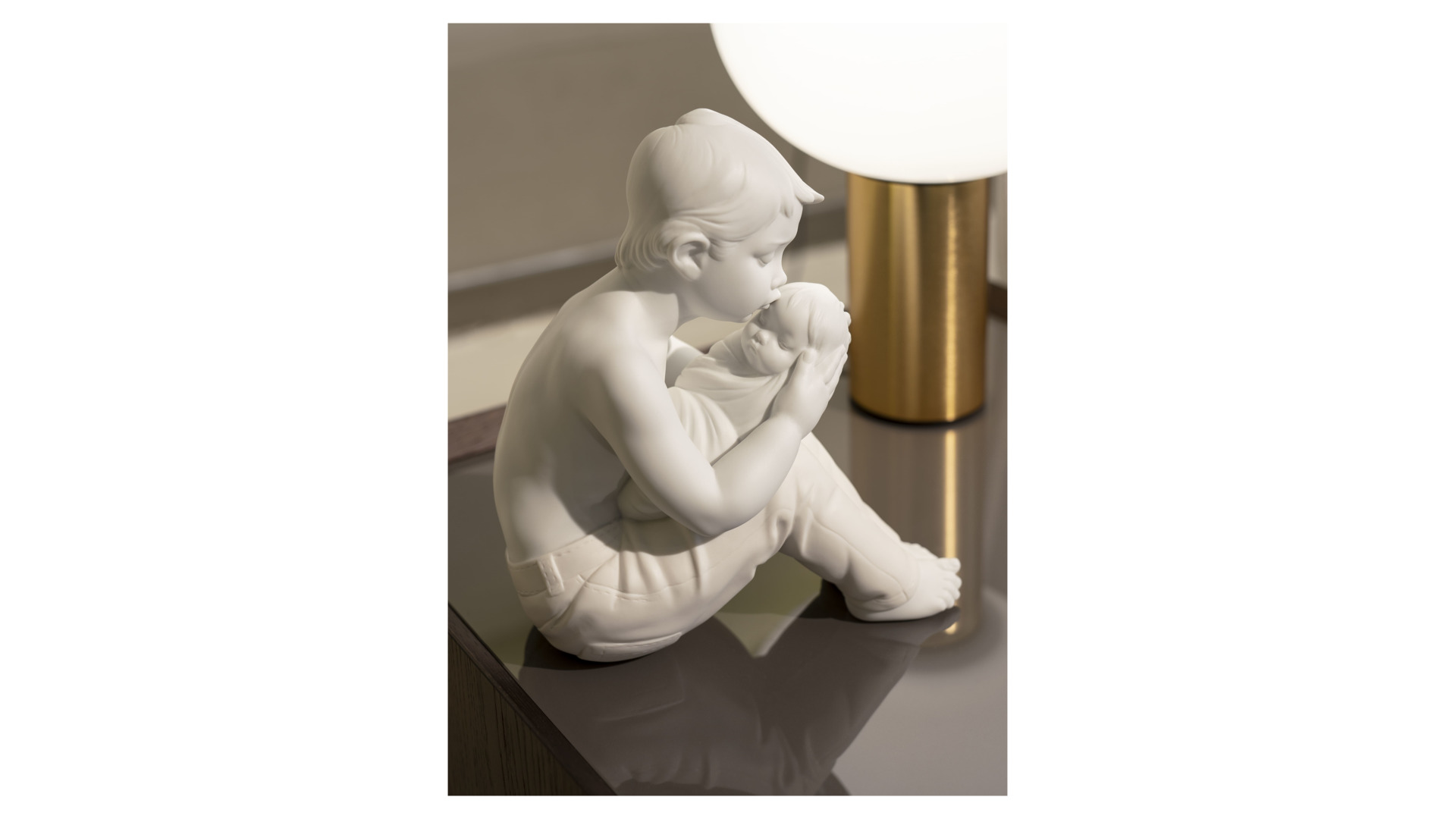 девушка с караваем дулево. статуэтки добро пожаловать в дулево фарфоровые. статуэтка добро. красная скульптура. Kare design статуэтка человек.