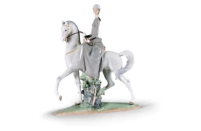 Фигурка Lladro Всадница 37х45 см, фарфор