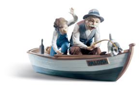 Фигурка Lladro Рыбаки в лодке 39х22 см, фарфор