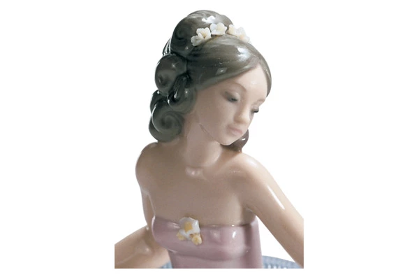 Фигурка Lladro На балу 20х16 см, фарфор