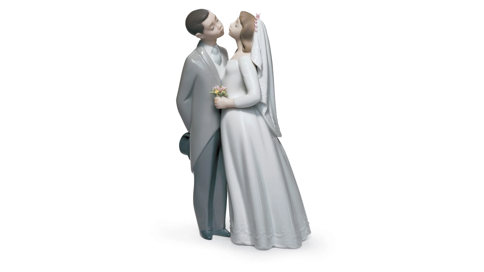 Фигурка Lladro Поцелуй на память 12х19 см, фарфор