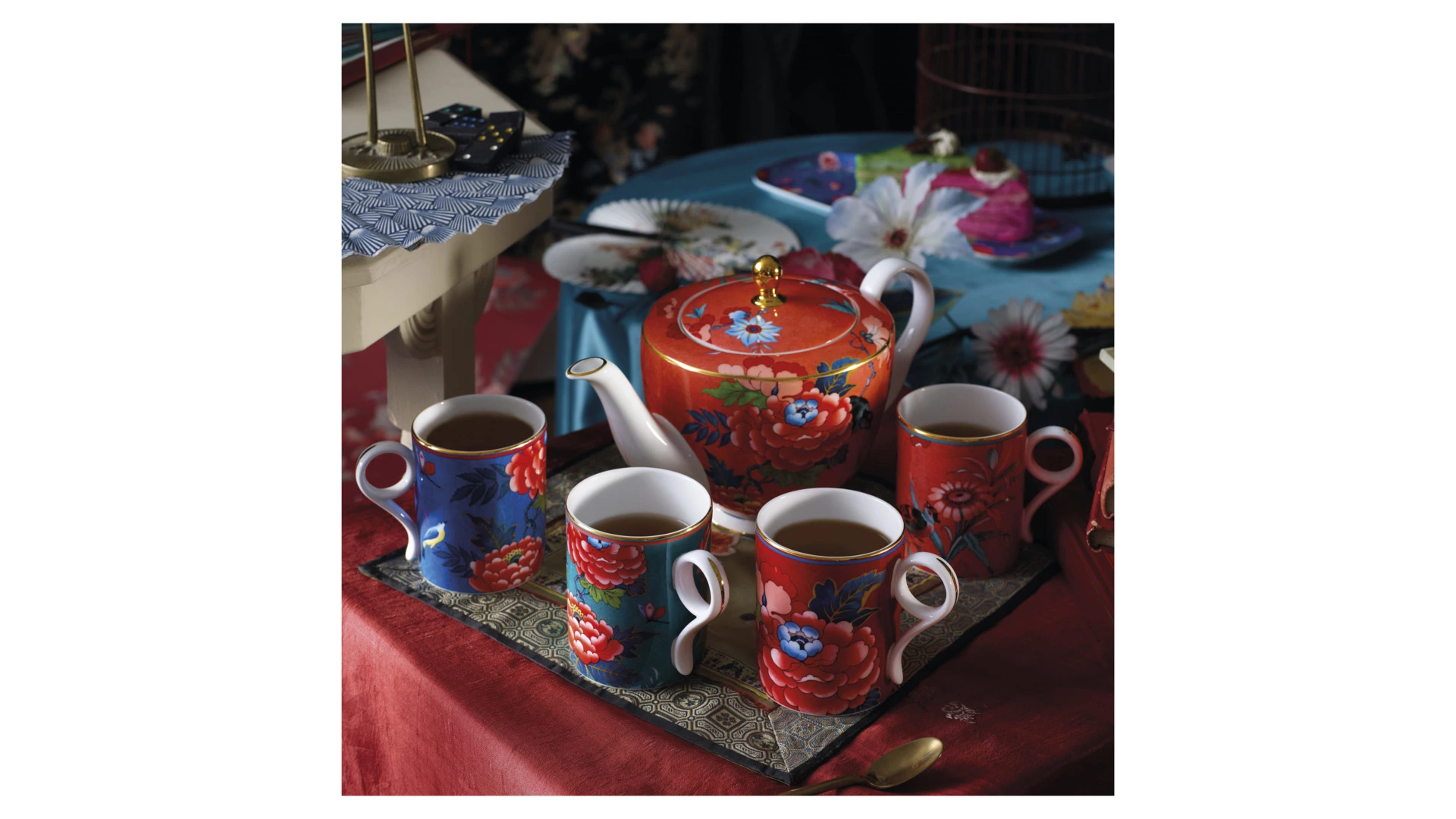 Кружка Wedgwood Пионы 240 мл, фарфор, красная, п/к