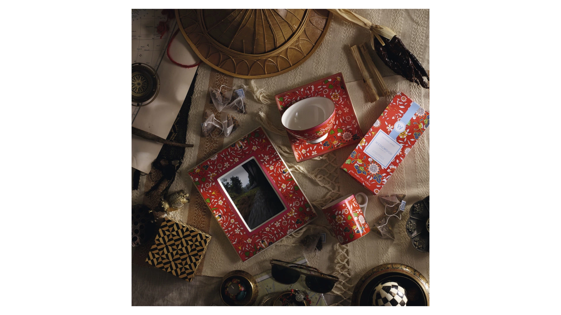 Рамка для фото Wedgwood Вандерласт Самоцветы 10х15 см, фарфор