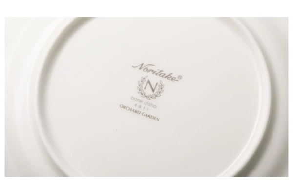 Тарелка десертная Noritake Фруктовый сад 17 см