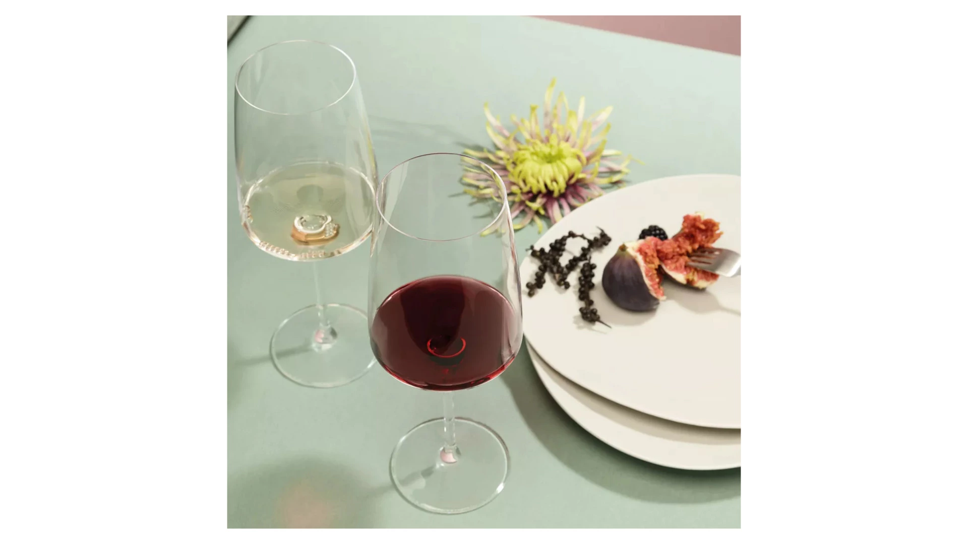 Набор бокалов для вина Zwiesel Glas Vivid Senses Light and Fresh 363 мл, 2 шт, стекло хрустальное