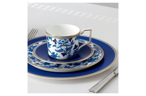 Тарелка закусочная Wedgwood Гибискус 20 см, фарфор