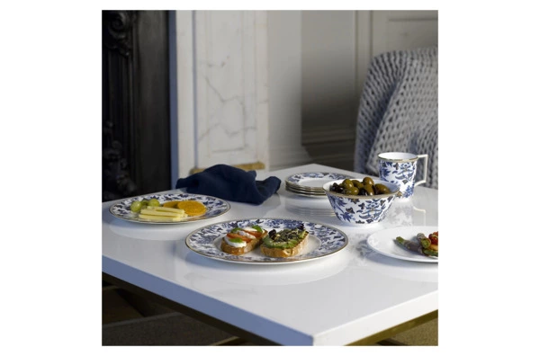 Тарелка закусочная Wedgwood Гибискус 20 см, фарфор