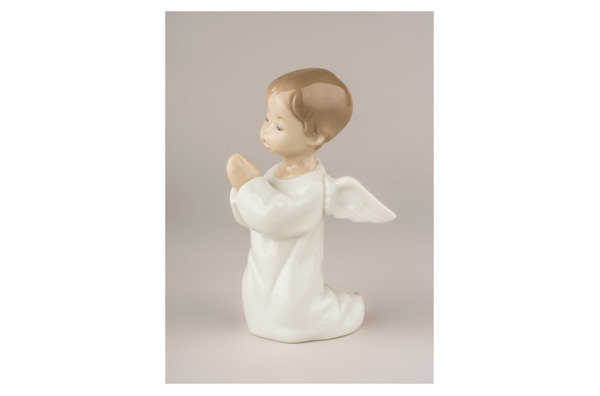 Фигурка Lladro Молящийся ангел 8х13 см, фарфор