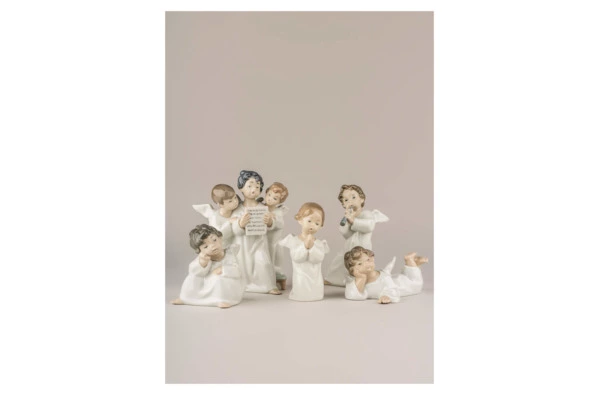 Фигурка Lladro Молящийся ангел 8х13 см, фарфор
