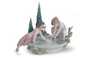 Фигурка Lladro Лепестки на воде 30х22 см, фарфор