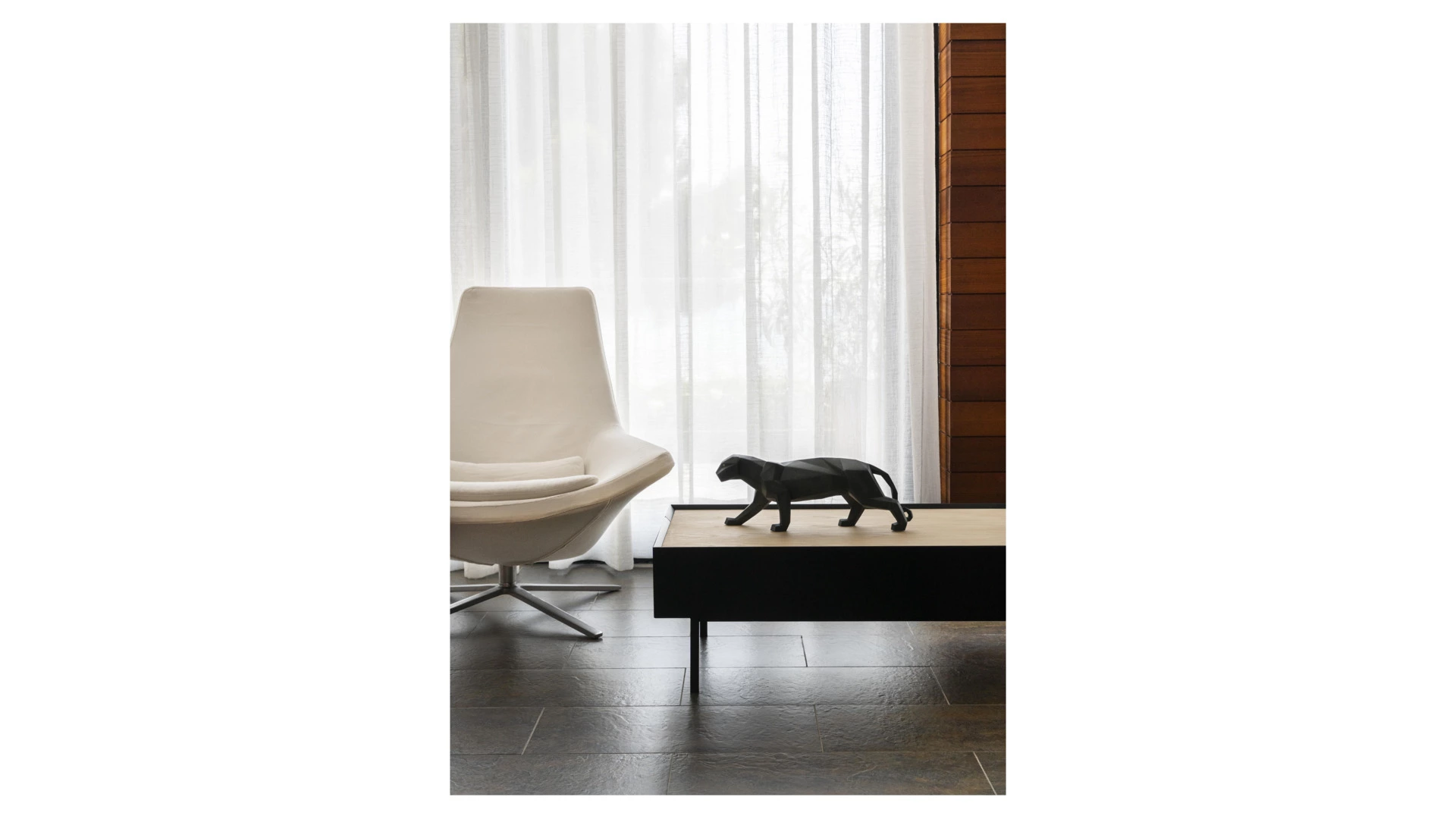 Фигурка Lladro Черная пантера оригами 50х19 см, фарфор