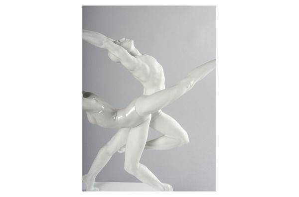 Фигурка Lladro Искусство движения 49х45 см, фарфор