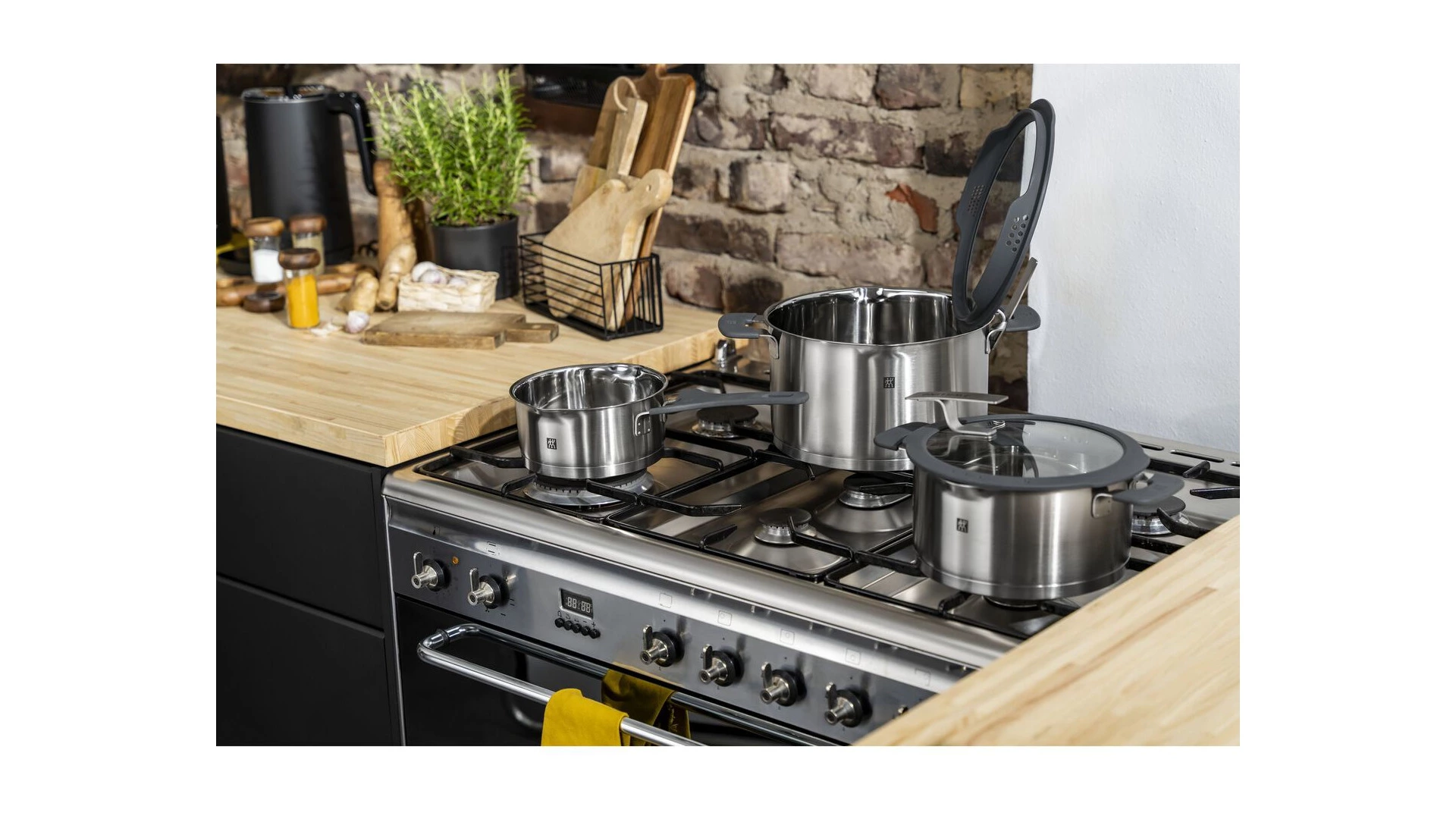 Кастрюля Zwilling Simplify 24 см, 6 л, сталь нержавеющая