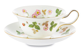 Чашка чайная с блюдцем Wedgwood Земляника 177 мл