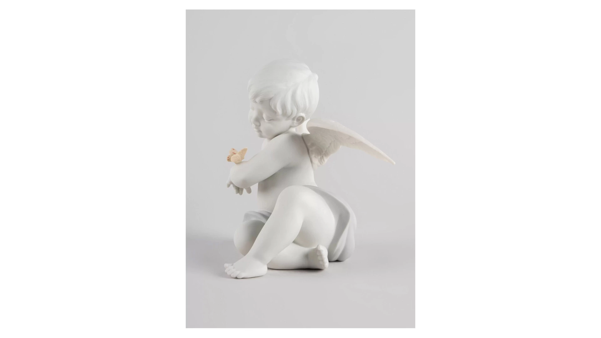 Фигурка Lladro Ангел и бабочка 20х26 см, фарфор