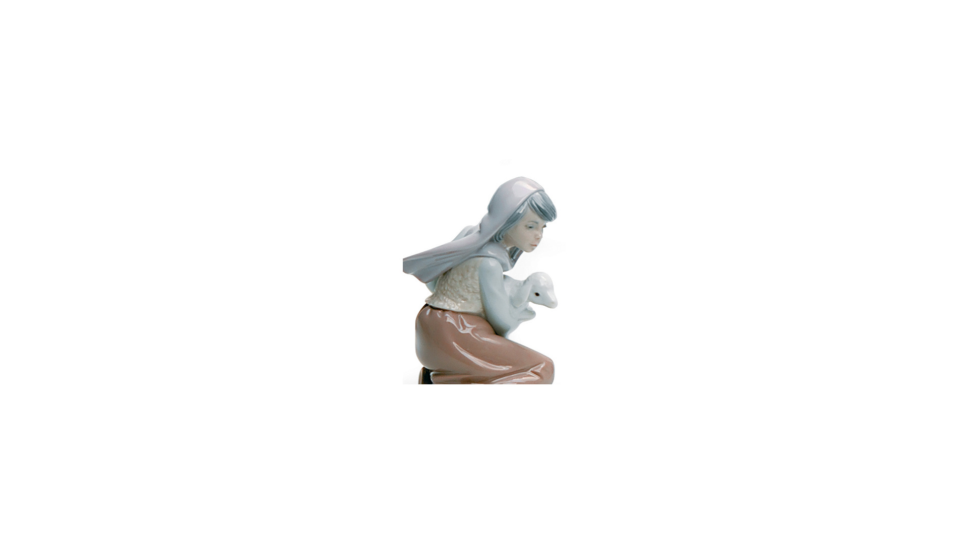 Фигурка Lladro Пастушка с ягненком 8х14 см, фарфор