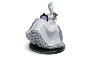 Фигурка Lladro Дама рококо на балу 25х31 см, фарфор
