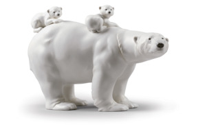 Фигурка Lladro Медведица с медвежатами 39х25 см