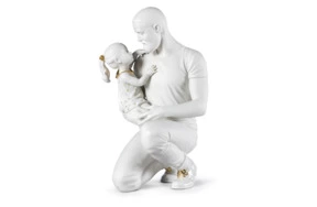 Фигурка Lladro В папиных объятиях 21х35 см, фарфор