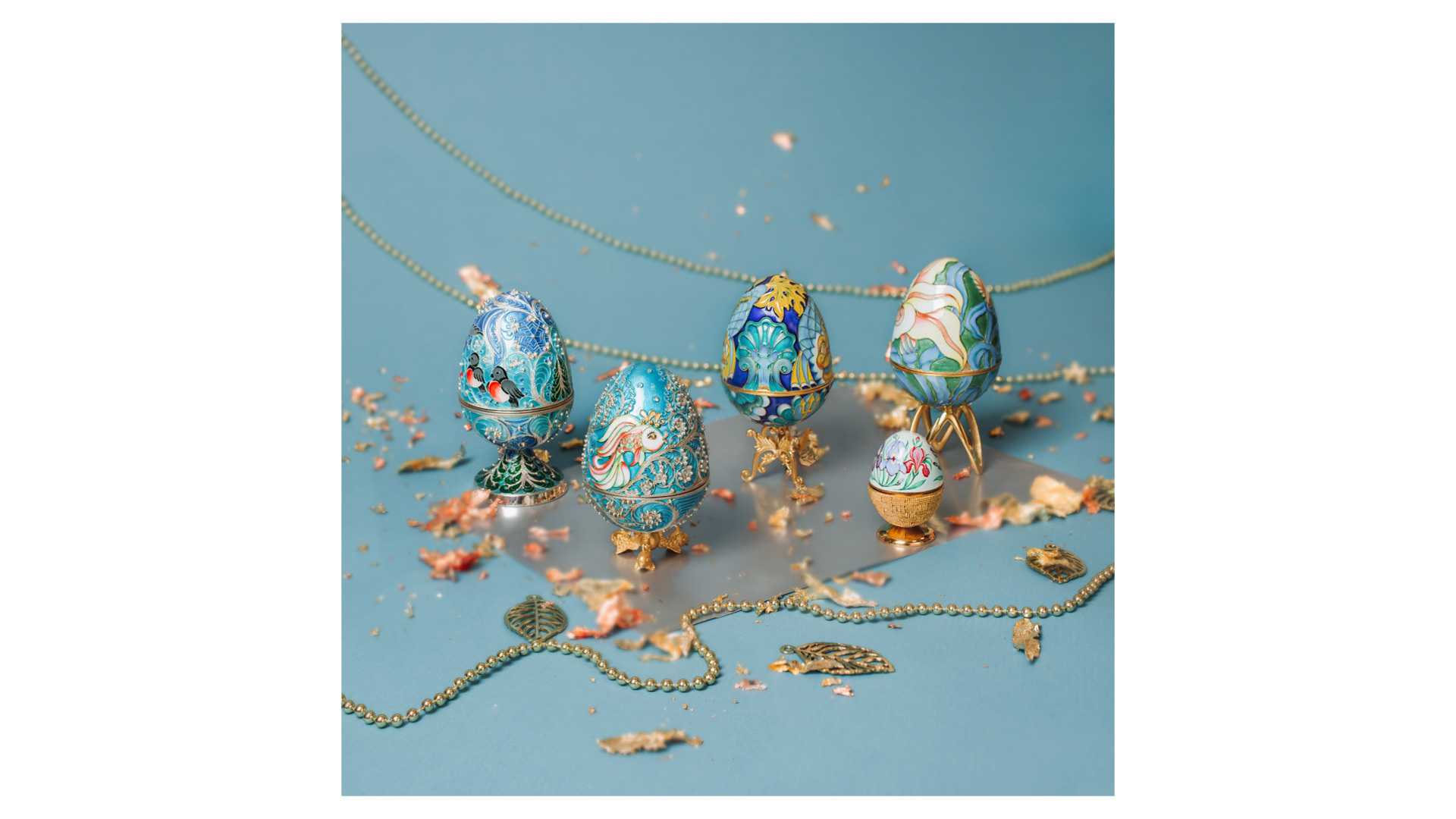 Шкатулка-яйцо Русские самоцветы 184,36 г, медь, позолота, эмаль
