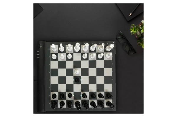 Умные шахматы Square Off Pro 52х46 см, композит