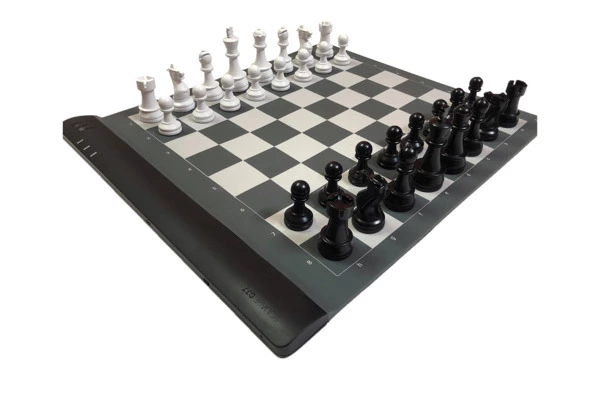 Умные шахматы Square Off Pro 52х46 см, композит