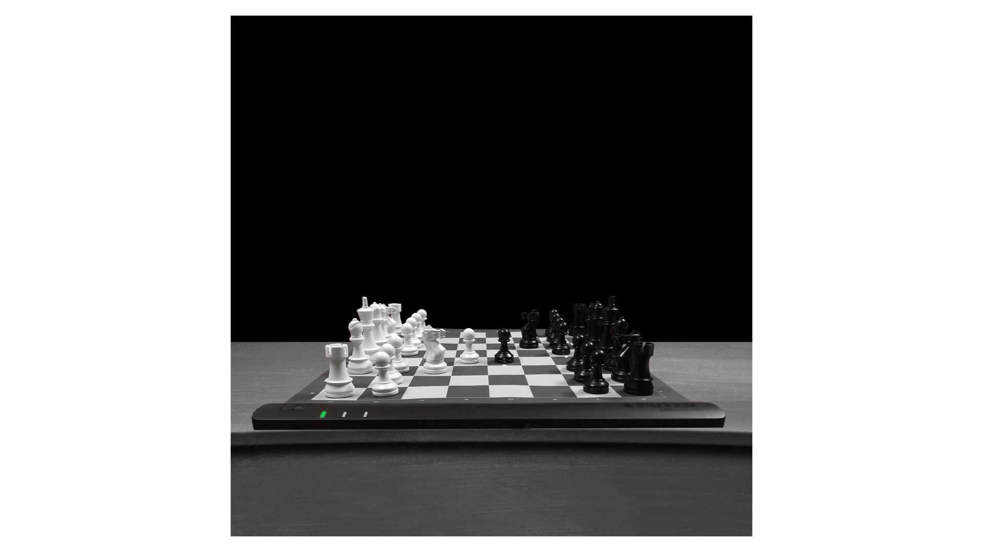 Умные шахматы Square Off Pro 52х46 см, композит