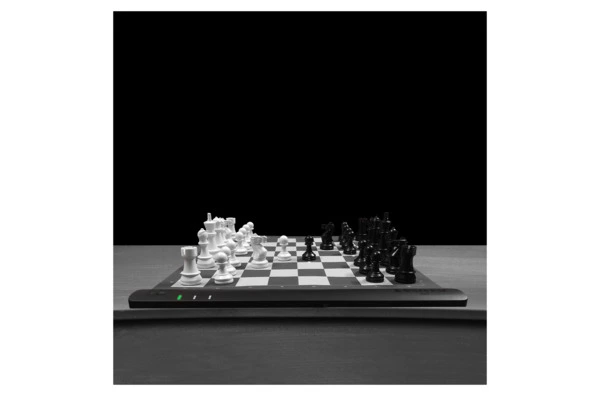 Умные шахматы Square Off Pro 52х46 см, композит