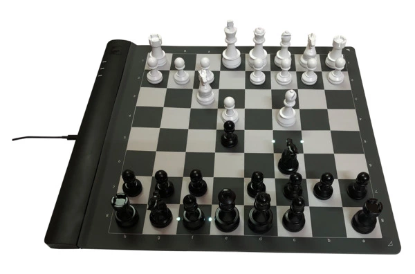 Умные шахматы Square Off Pro 52х46 см, композит