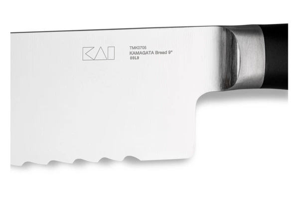 Нож хлебный KAI Камагата 23 см, кованая сталь, ручка пластик