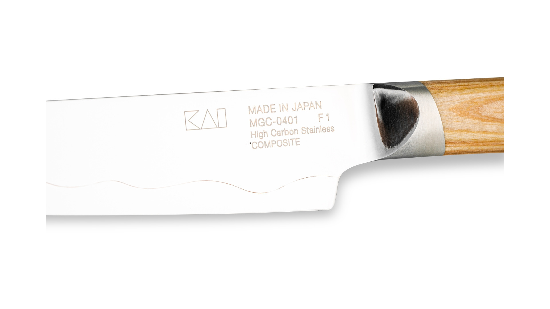 Нож кухонный KAI Магороку Композит 15 см, два сорта стали, ручка светлое дерево