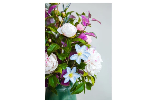 Букет пионов с клематисами из холодного фарфора