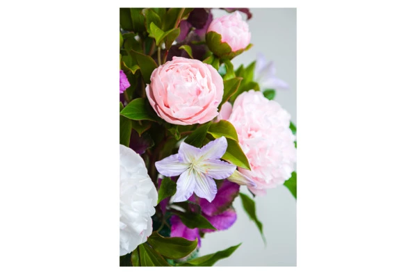 Букет пионов с клематисами из холодного фарфора