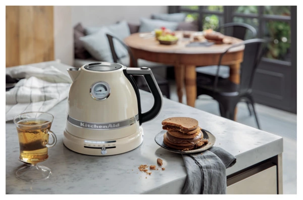 Чайник электрический KitchenAid Artisan 1,5 л, кремовый, 5KEK1522EAC