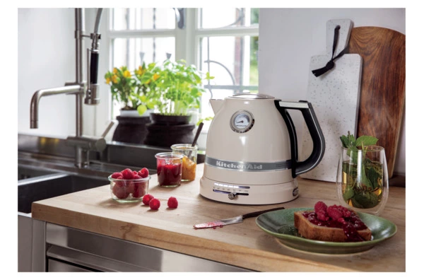 Чайник электрический KitchenAid Artisan 1,5 л, кремовый, 5KEK1522EAC