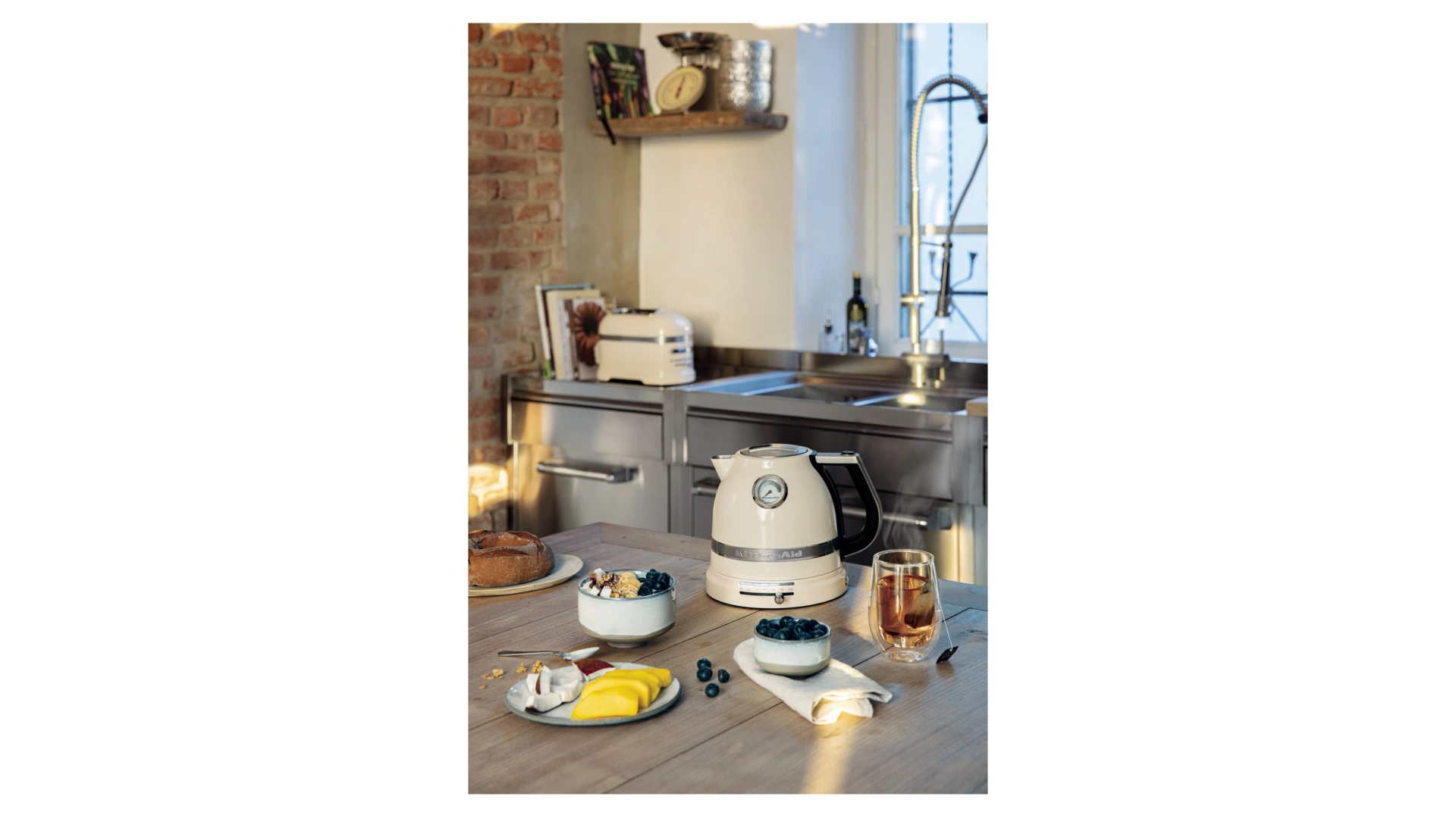 Чайник электрический KitchenAid Artisan 1,5 л, кремовый, 5KEK1522EAC
