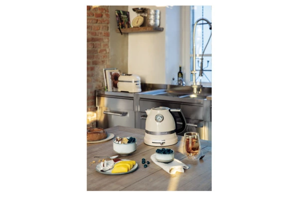 Чайник электрический KitchenAid Artisan 1,5 л, кремовый, 5KEK1522EAC