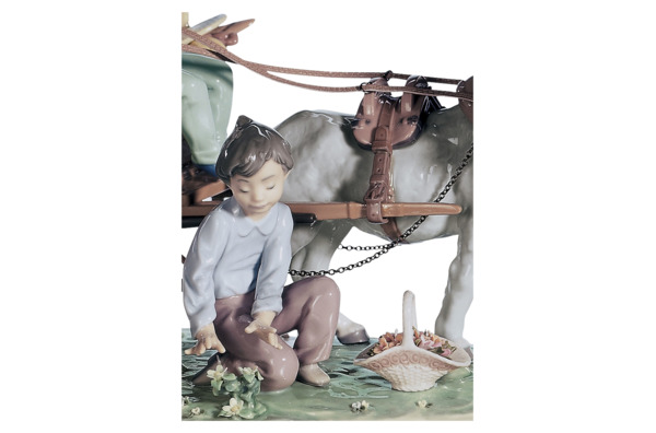 Фигурка Lladro Очаровательная детская скульптура 23х47х29 см, фарфор