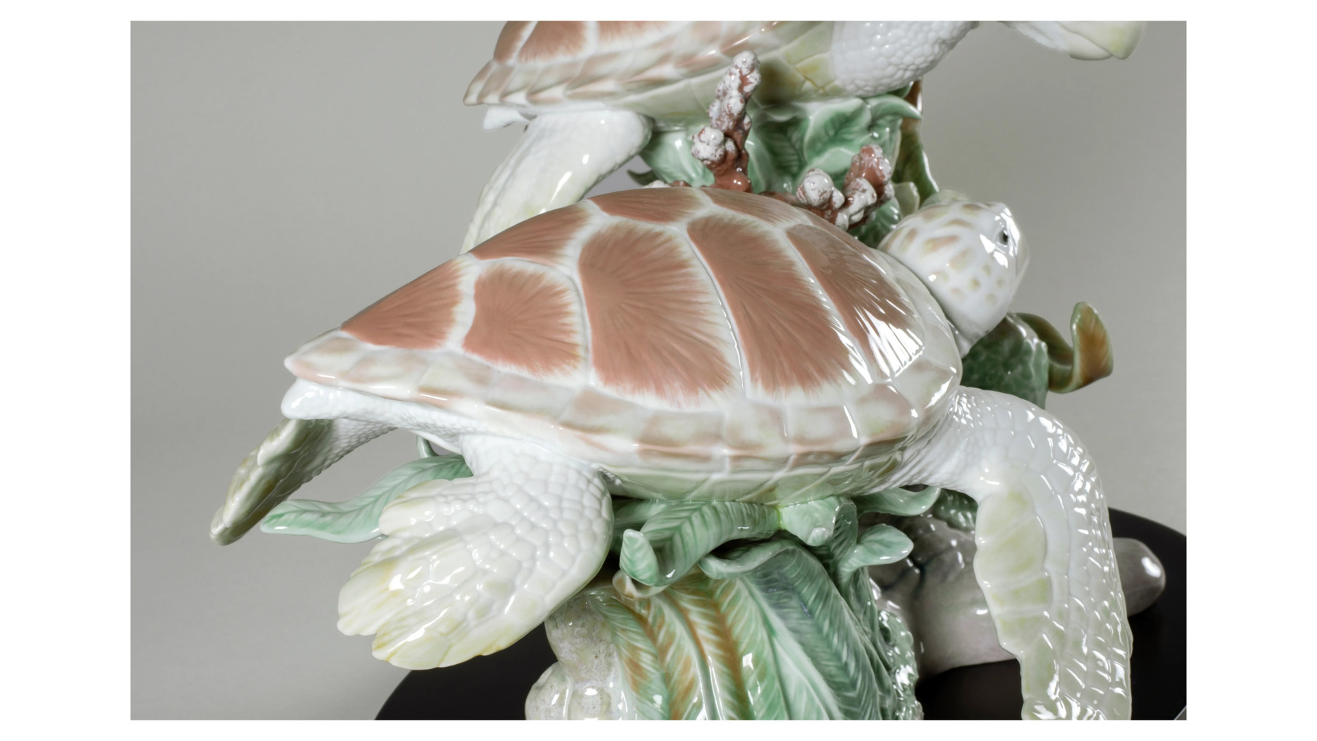 Фигурка Lladro Морские черепахи 44х36 см, фарфор