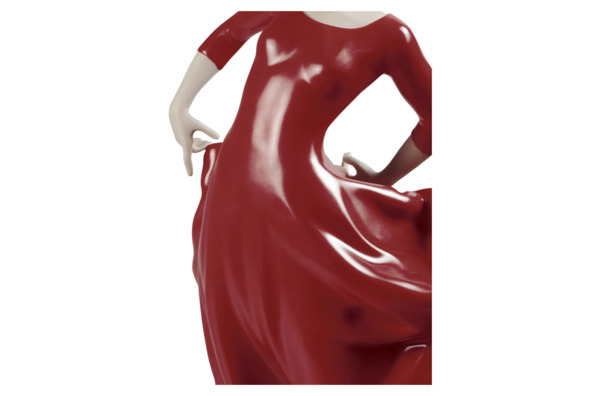 Фигурка Lladro Танцовщица в красном 21х33 см, фарфор