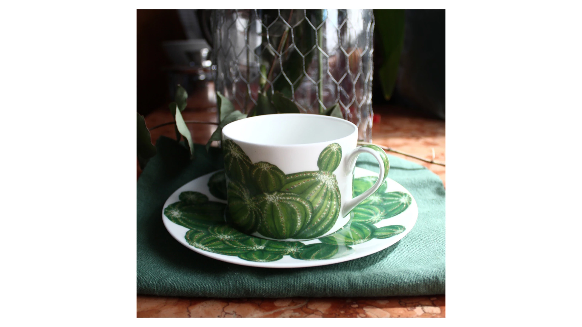 Чашка чайная с блюдцем Taitu Кактусы 230 мл, фарфор костяной