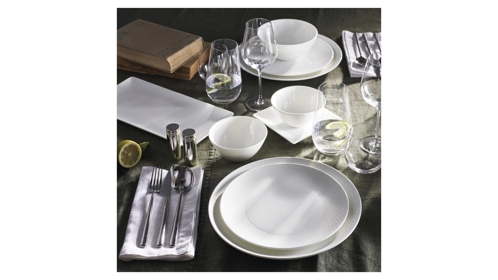 Блюдо прямоугольное Wedgwood Джио 32 см, кант, фарфор костяной