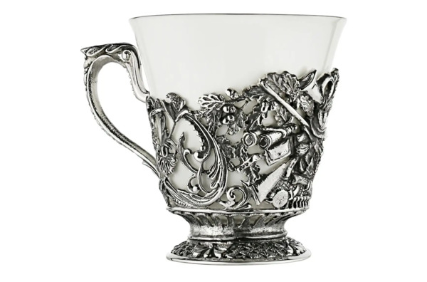 Набор из чашки чайной с ложкой в футляре Кольчугинский мельхиор Охотничья 4 предмета, посеребрение