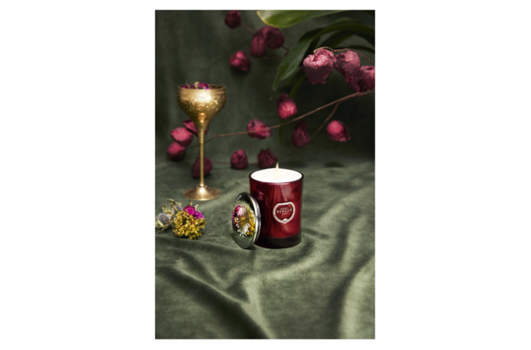 Свеча ароматическая Maison Berger Призма розовая с ароматом Дикие земли 240 г
