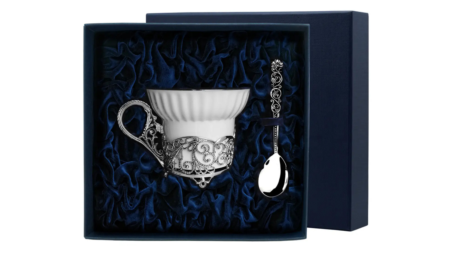 Чашка чайная с ложкой в футляре АргентА Кружевные узоры 72,97 г, серебро 925