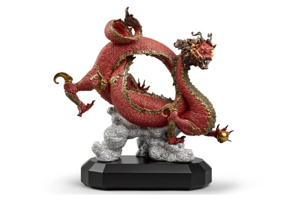 Фигурка Lladro Покровительствующий дракон 58 x 50 см, фарфор