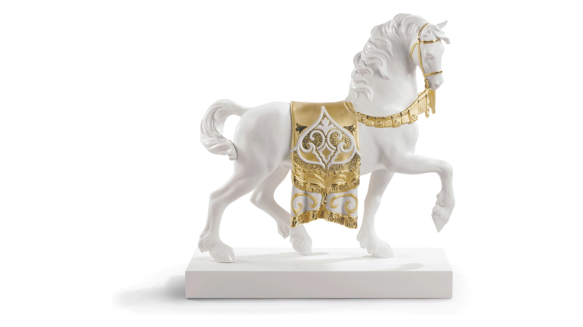 Фигурка Lladro Дворцовый конь Ре-Деко 40x42 см, фарфор, белый, золотой